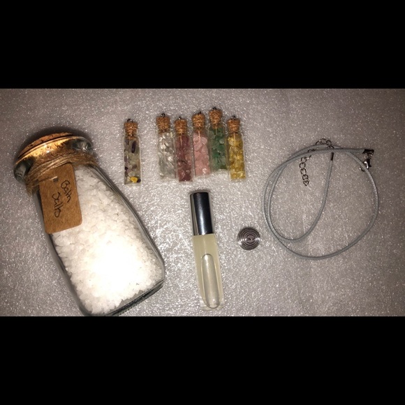 Aromatherapy & Crystal Set - Picture 3 of 3